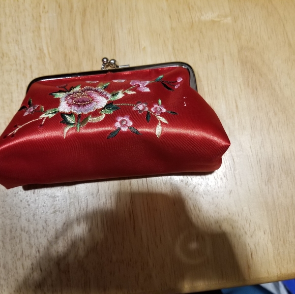 PURSE with compact mirror, lipstick holder & hook - Picture 5 of 8